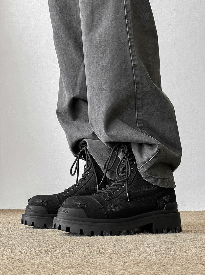 DISTRESSED BLACK PLATFORM LACE-UP BOOTS