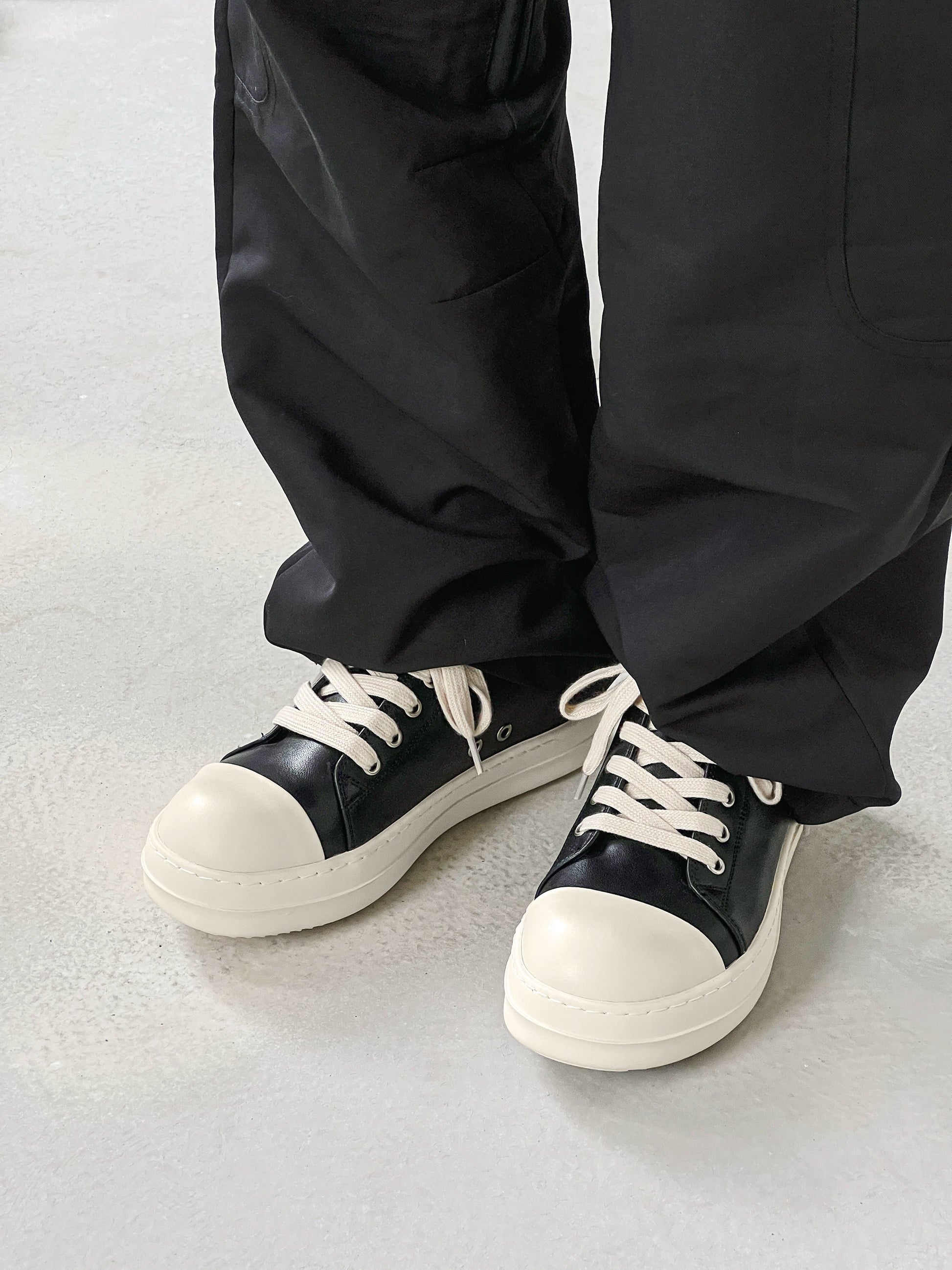 BLANKFORM LOWTOP SNEAKERS