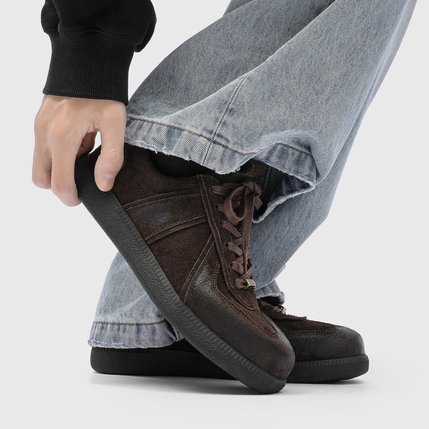 DARK SUEDE VINTAGE LOW SNEAKERS