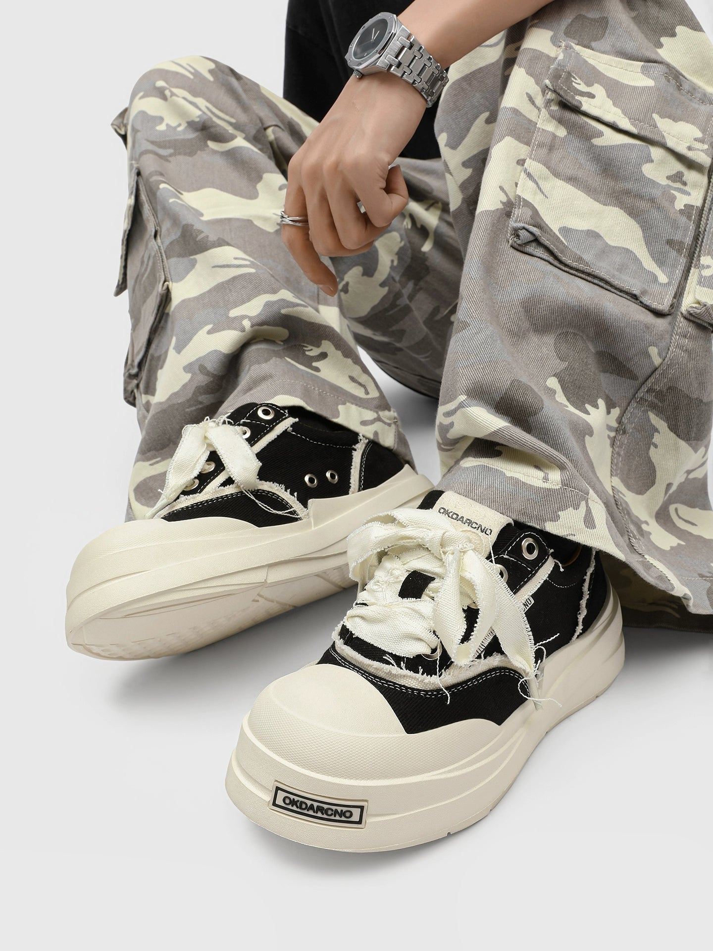 CHUNKY PLATFORM LACE-UP SNEAKERS